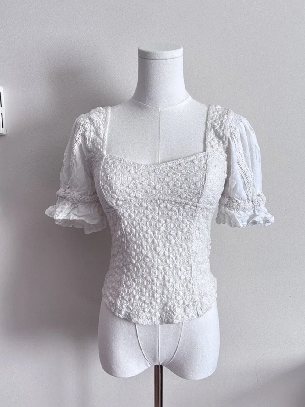 Textured White Square-Neck Puff Sleeve Blouse